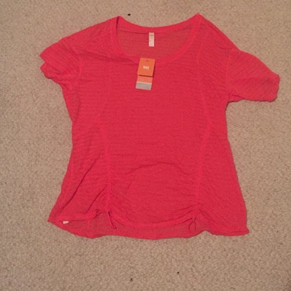 Coral Work out shirt XL