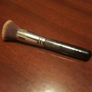 Flat top kabuki Brush