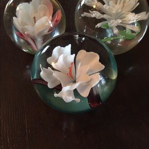 3 glass paperweights