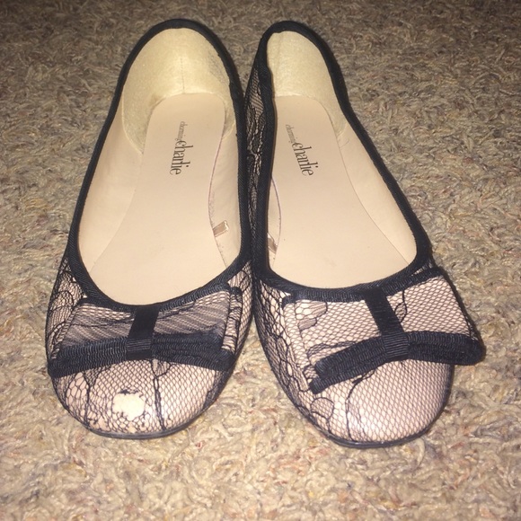 Lace flats