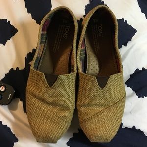Toms shoes