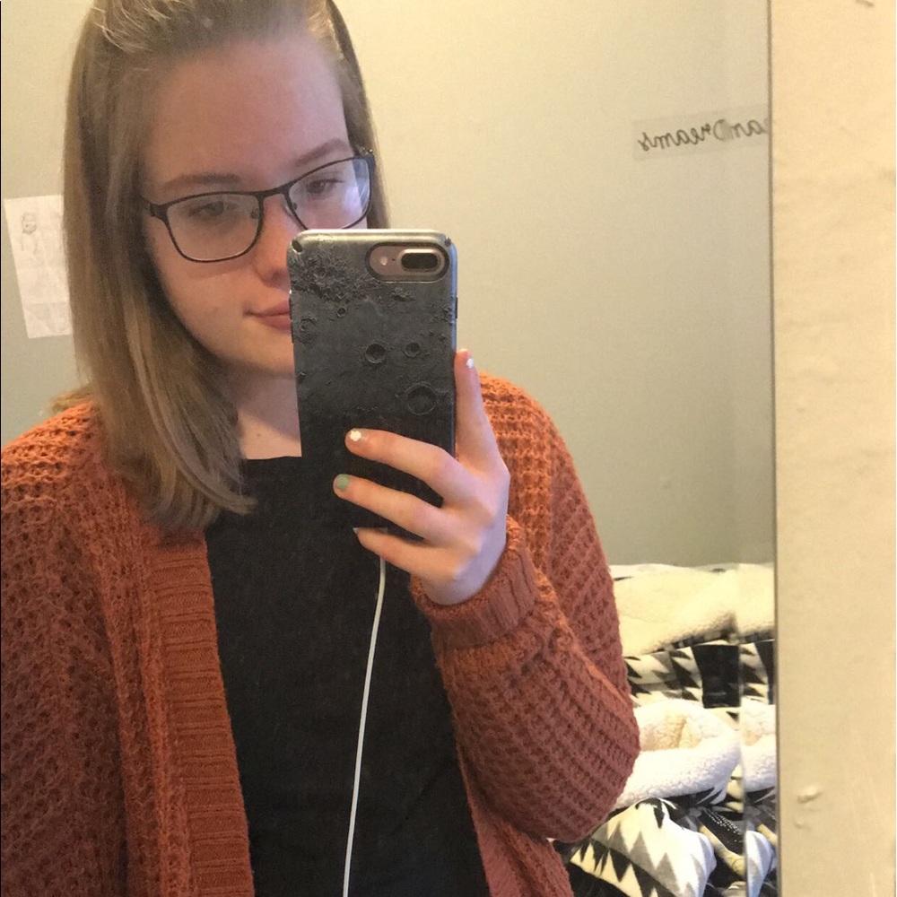 Meet your Posher, Courtney