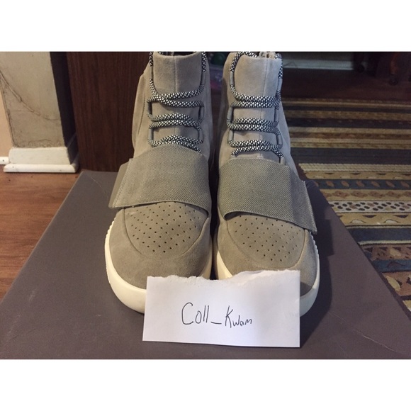 Yeezy Boost 750 Size 10 - Picture 3 of 3