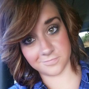 Meet your Posher, Danae