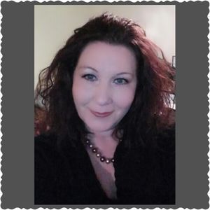 Meet your Posher, Candie