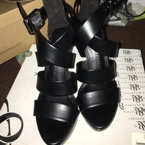 Brand new rock and republic strappy heels