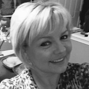 Meet your Posher, Dina