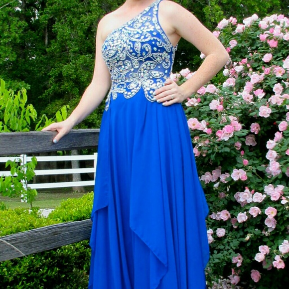 Beautiful prom dress