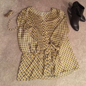 Button up, 3/4 sleeve, navy/yellow blouse