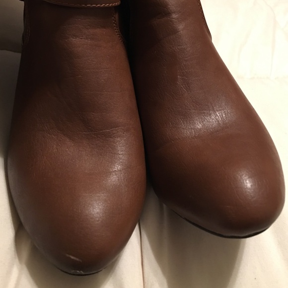 Cute boots! - Picture 3 of 4