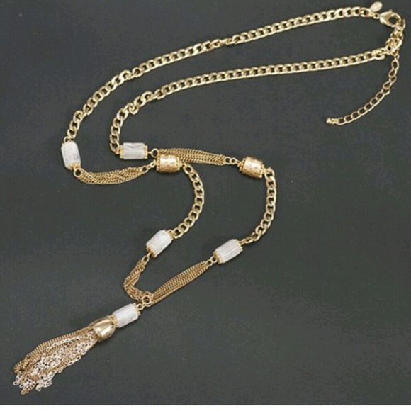 Retro style pendent necklace