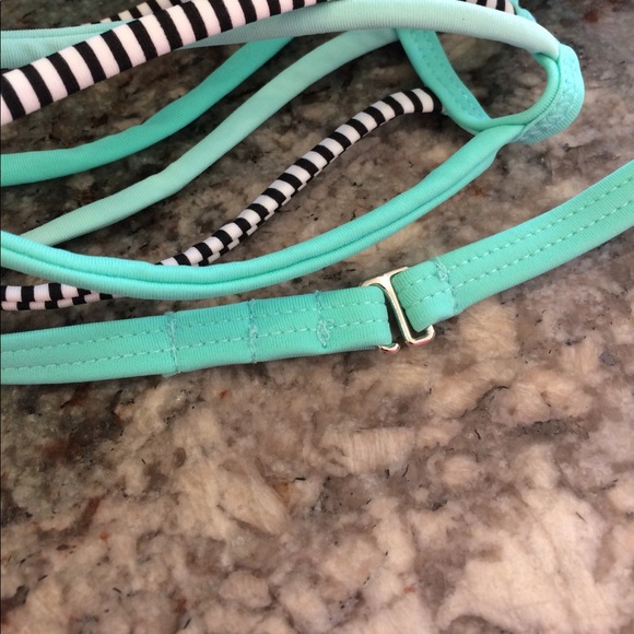 Mint Colorblock Push Up Bikini Top - Picture 6 of 8