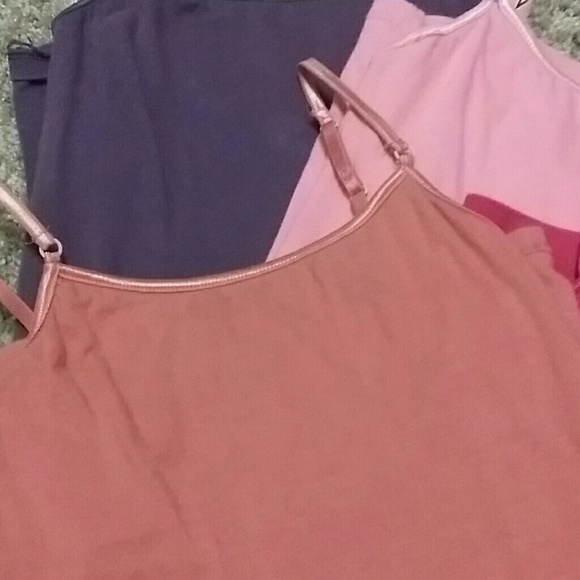 Bundle aeropostale tanks - Picture 2 of 3