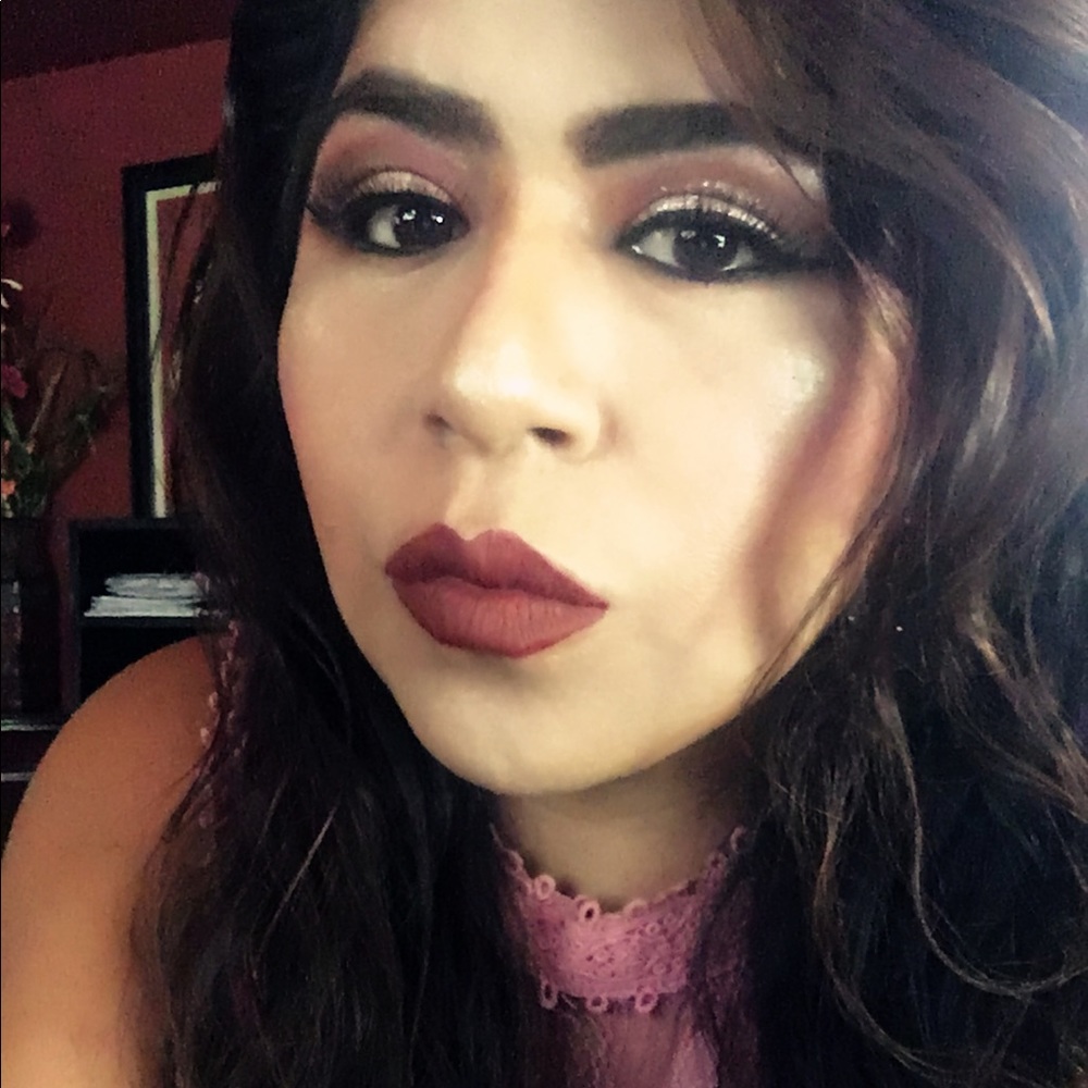 Meet your Posher, Beya