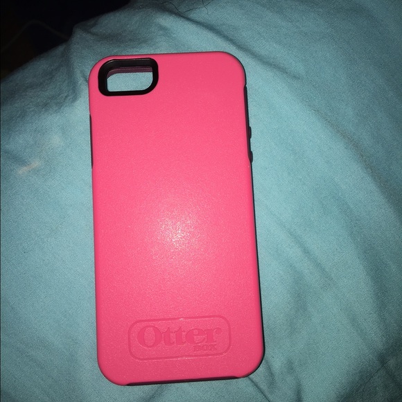 iPhone 5/5s Otter Box Case Pink