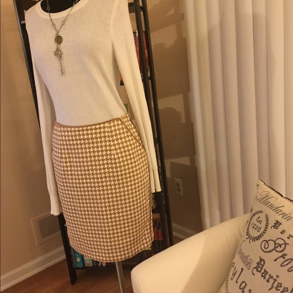 Houndstooth Skirt