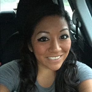 Meet your Posher, Paola