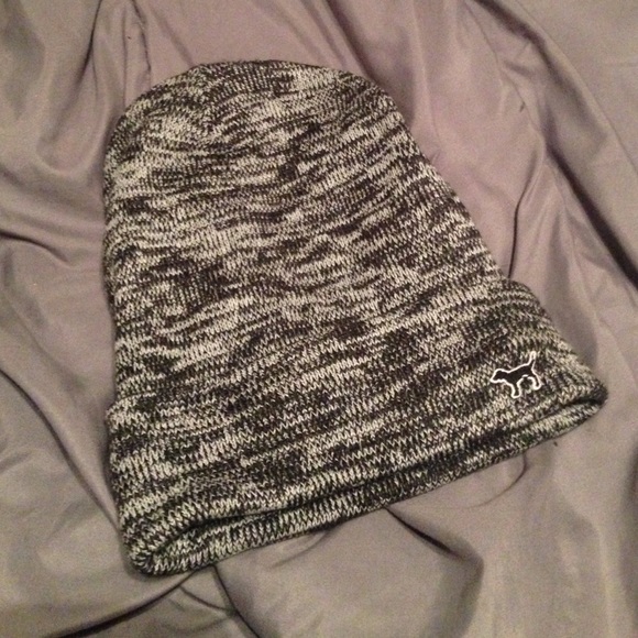 PINK VS beanie