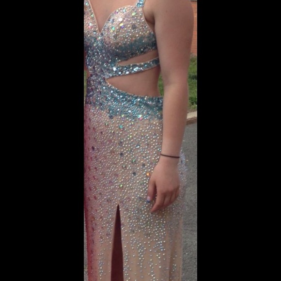 Prom Dress - Picture 3 of 5