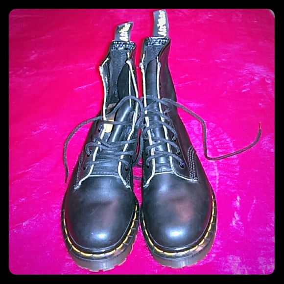 Dr Martens shoes NWOT