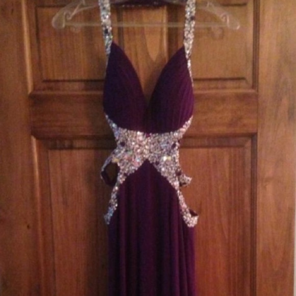 Prom Dress - Picture 2 of 5