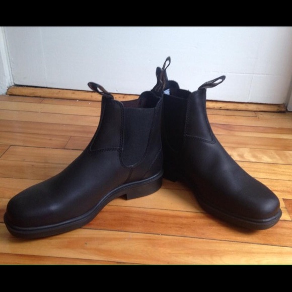 Blundstone Black Chelsea Boots (Never Worn)