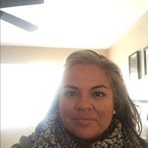 Meet your Posher, Vivian