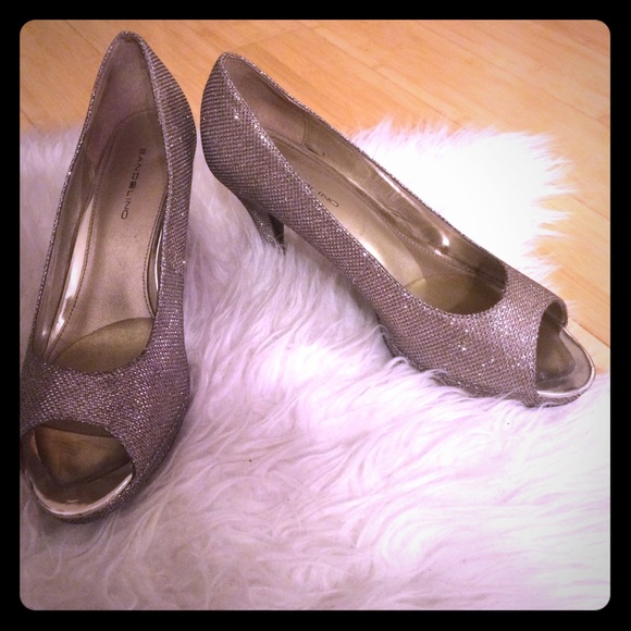 Bandolino silver sparkly pumps
