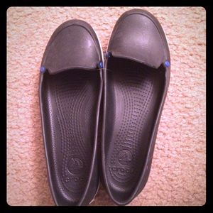 Crocs black flats
