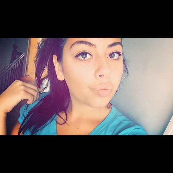 Meet your Posher, Breanna