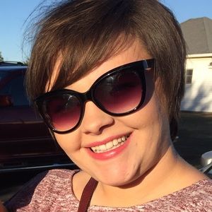 Meet your Posher, Rachel