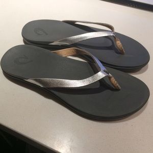 Olukai Hawaiian Style Sandals