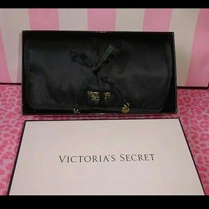 VS limited edition jewelry travel set