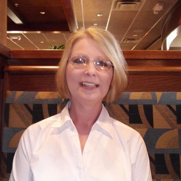 Meet your Posher, Janet - Picture 1 of 1