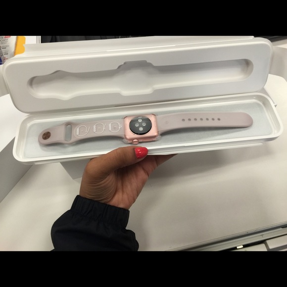 Apple Watch - Picture 2 of 3