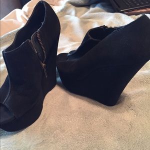 Steve Madden wedges