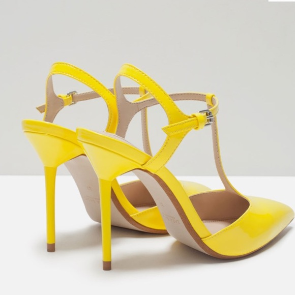Yellow Mules With Strap - Picture 3 of 3