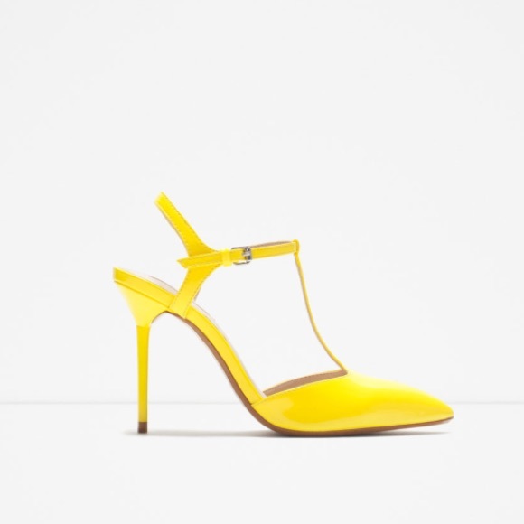 Yellow Mules With Strap - Picture 2 of 3