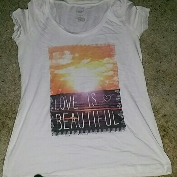 Graphic tee
