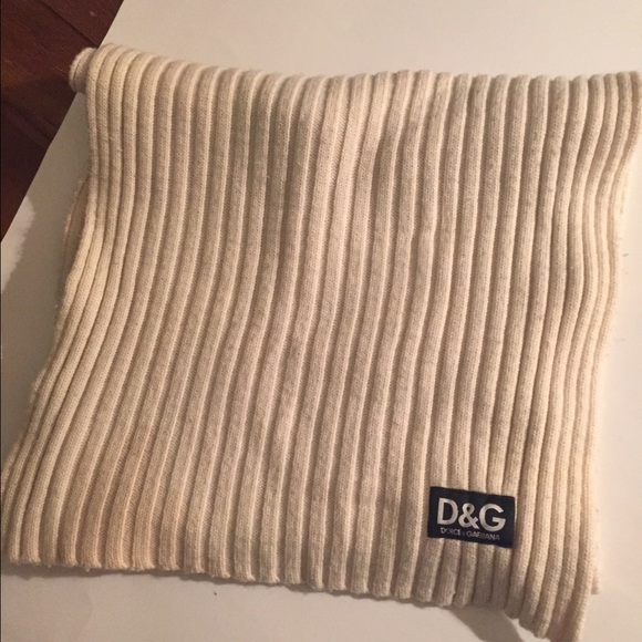 D&G warm scarf