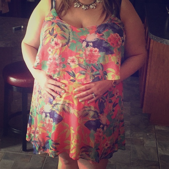 Tropical floral flounce plus size dress - Picture 1 of 1
