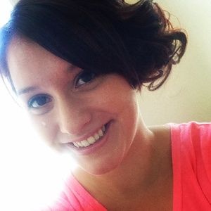 Meet your Posher, Lesly