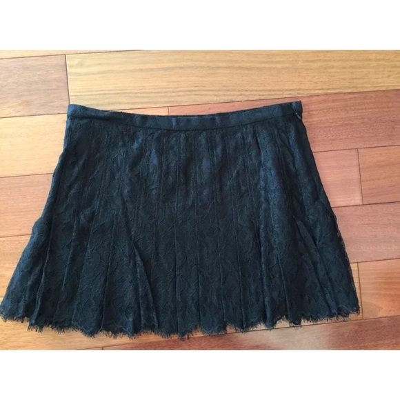BCBGMAXAZRIA Lace Pleated Mini Skirt