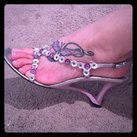 Sz 8 - Prada Vintage Style Heels