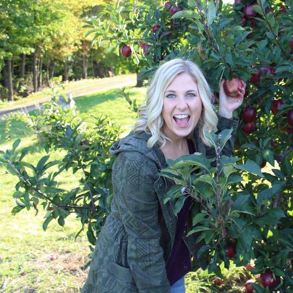 Meet your Posher, Devyn - Picture 1 of 1