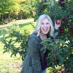 Meet your Posher, Devyn