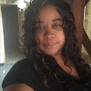 Meet your Posher, Nakia