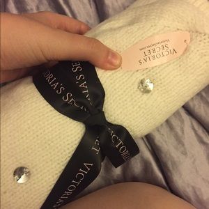 VS beanie and scarf bundle!