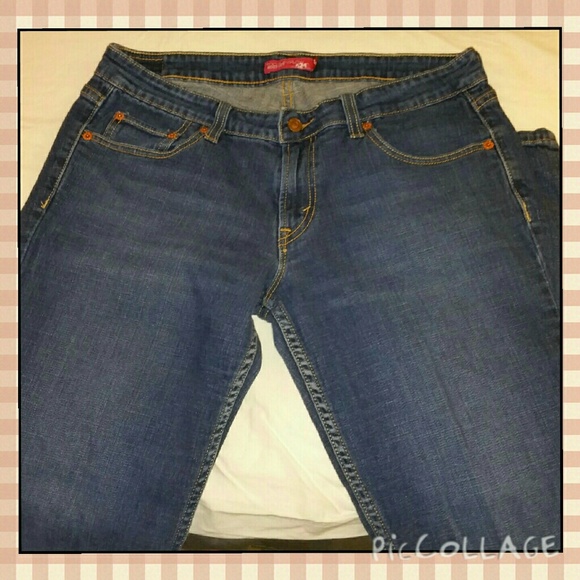 13M Levi's Too Super Low