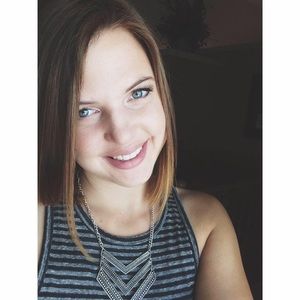 Meet your Posher, Cassie